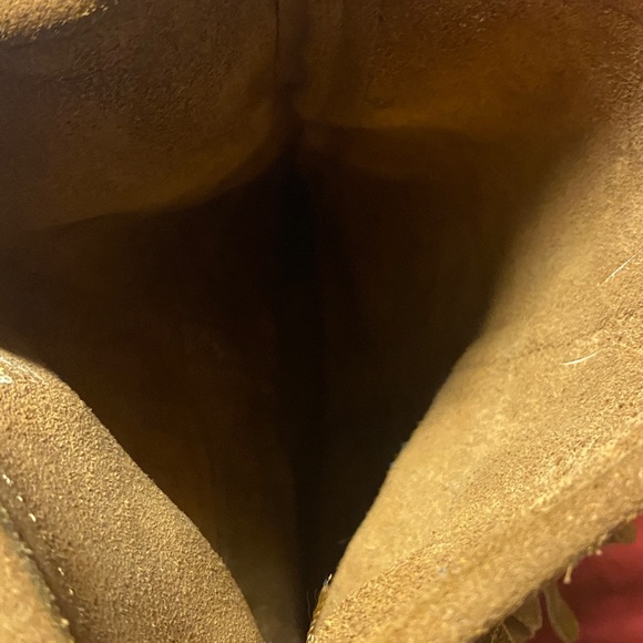 Minnetonka Fringed Suede Moccasin Boots - Picture 9 of 11
